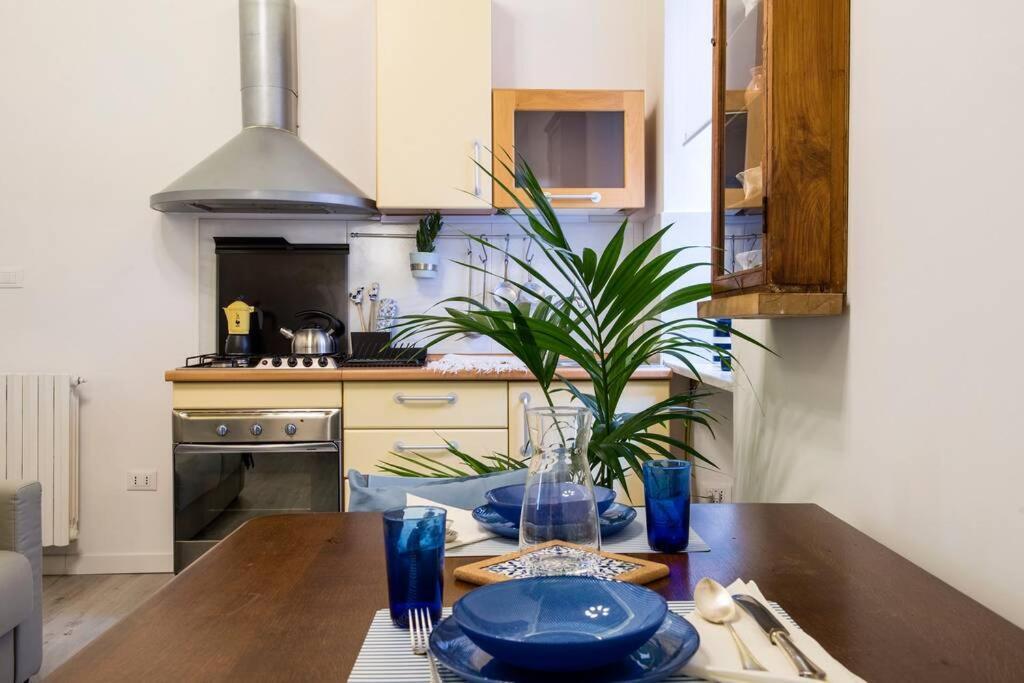 רומא Colosseum/Panisperna Nina Apartament With Terrace מראה חיצוני תמונה
